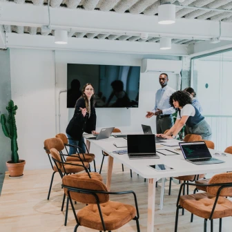 How Video Conferencing Improves Communication in the Modern Workplace