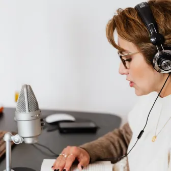 Huddle Meeting Room Video Conferencing Solution Delhi